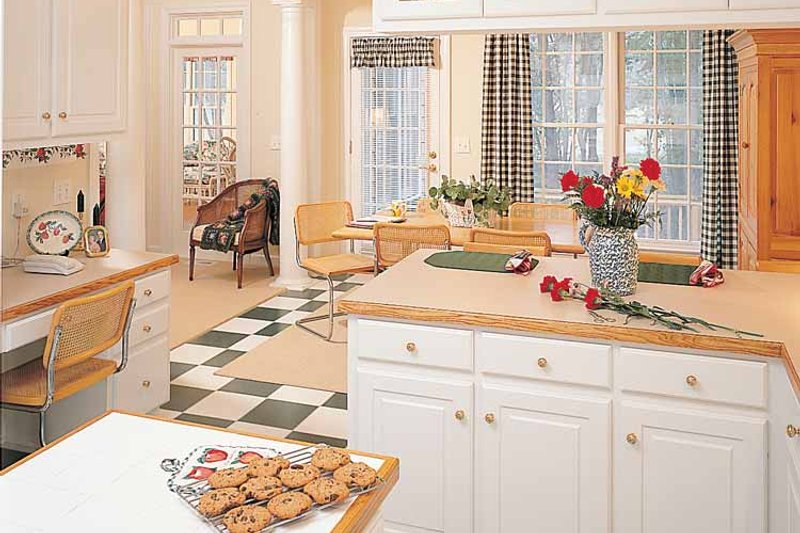 Home Plan - Interior - Kitchen for Country House Plan #929-148 - 4 bed, 3 bath