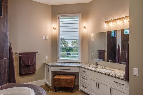 Interior - Master Bathroom for Prairie House Plan #935-13 - 5 bed, 4 bath