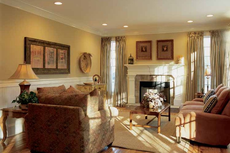 House Plan Design - Interior - Family Room for Traditional House Plan #927-573 - 4 bed, 3.5 bath