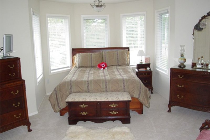 Dream House Plan - Photo 12 for Traditional House Plan #132-127 - 3 bed, 2.5 bath