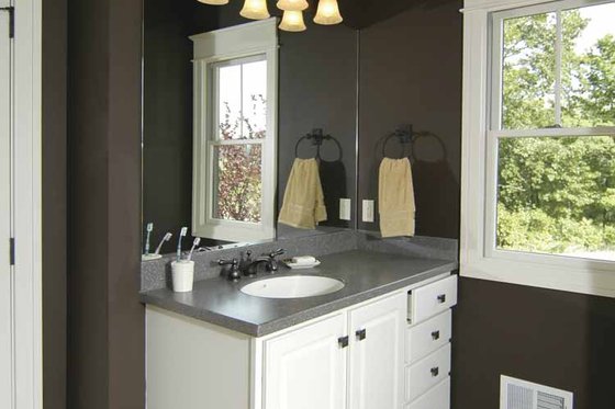 Interior - Bathroom for Craftsman House Plan #928-88 - 3 bed, 2.5 bath