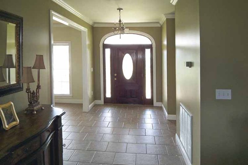 Home Plan - Interior - Entry for Country House Plan #44-202 - 4 bed, 3.5 bath