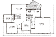 Traditional Style House Plan - 4 Beds 2.5 Baths 2700 Sq/Ft Plan #421-122 