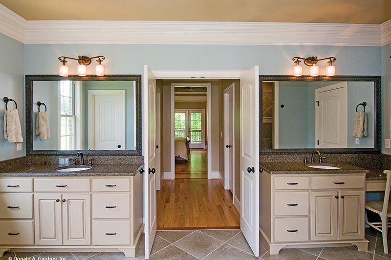 Dream House Plan - Interior - Master Bathroom for European House Plan #929-914 - 3 bed, 2.5 bath