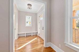 Interior - Entry for Craftsman House Plan #461-75 - 4 bed, 3 bath