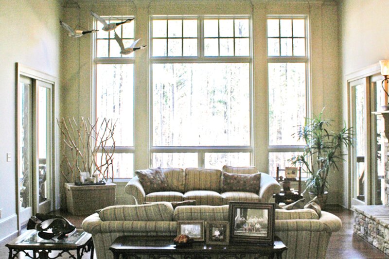 Home Plan - Interior - Family Room 1 for Craftsman House Plan #929-889 - 4 bed, 3 bath