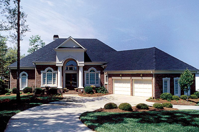 Home Plan - Colonial Exterior - Front Elevation Plan #453-37