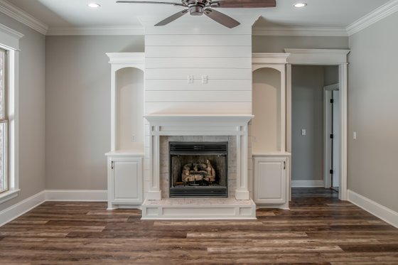 Interior - Family Room for Country House Plan #430-194 - 4 bed, 2 bath