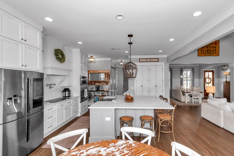 House Plan Design - Interior - Kitchen for Farmhouse House Plan #54-392 - 3 bed, 2.5 bath