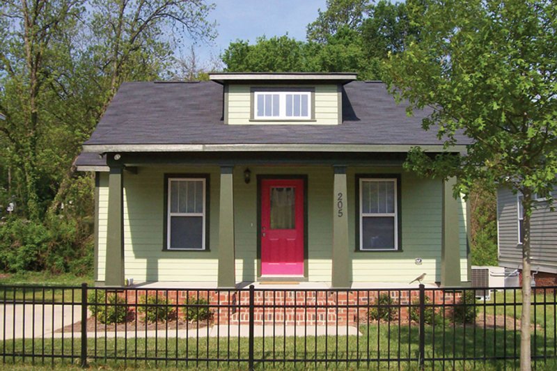 Dream House Plan - Craftsman Exterior - Front Elevation Plan #936-23
