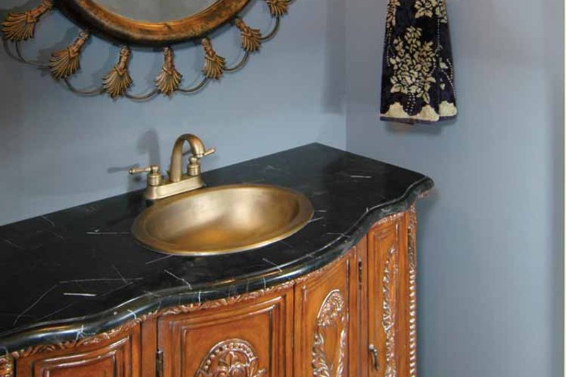 Home Plan - Interior - Bathroom for European House Plan #928-28 - 4 bed, 4.5 bath