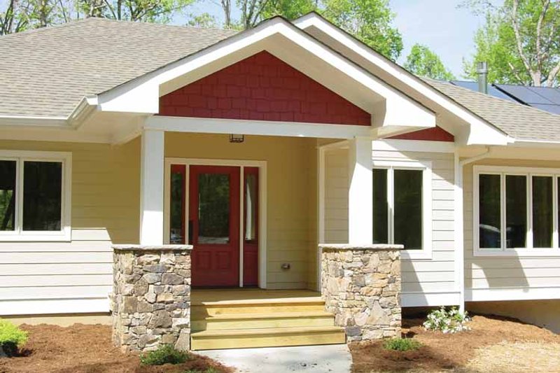 Dream House Plan - Exterior - Front Elevation 5 for Ranch House Plan #939-8 - 3 bed, 2.5 bath