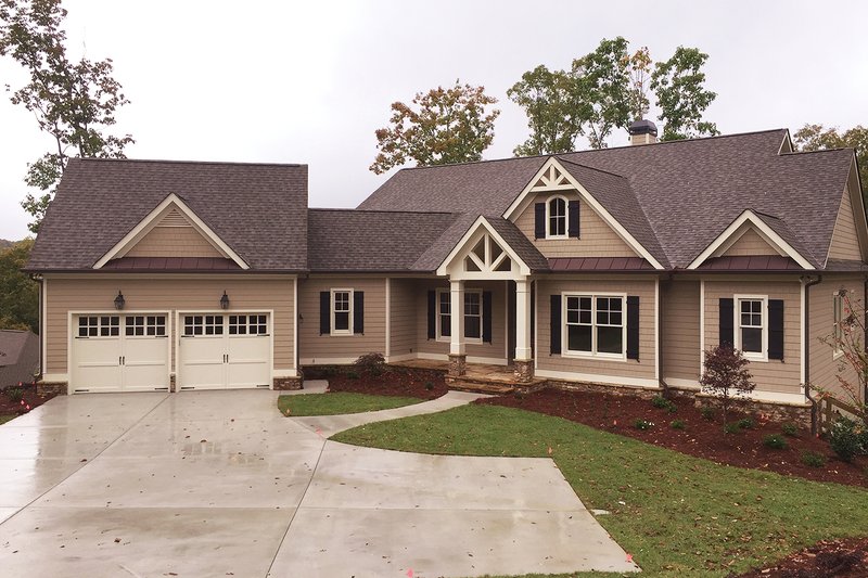 Dream House Plan - Craftsman Exterior - Front Elevation Plan #437-59