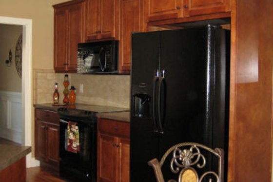 Photo 5 for European House Plan #437-22 - 3 bed, 2 bath