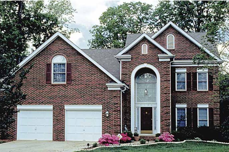 Dream House Plan - Traditional Exterior - Front Elevation Plan #453-474