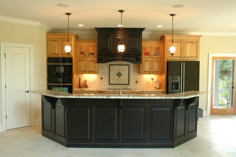 House Design - Interior - Kitchen for Craftsman House Plan #20-1825 - 4 bed, 4.5 bath