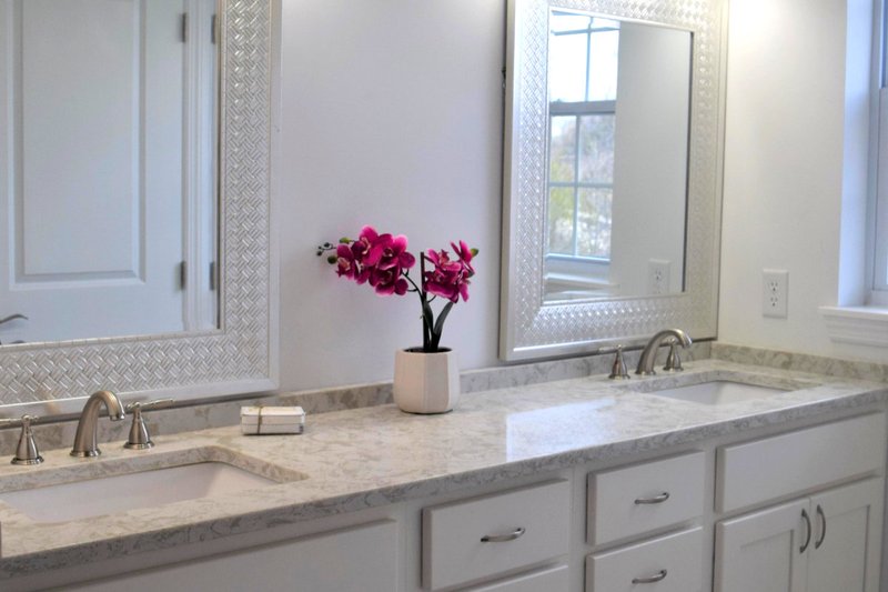 Home Plan - Interior - Master Bathroom for Farmhouse House Plan #1123-3 - 4 bed, 2.5 bath