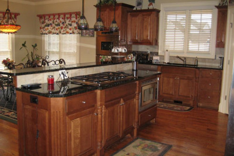 Dream House Plan - Photo 7 for Traditional House Plan #437-45 - 4 bed, 3.5 bath