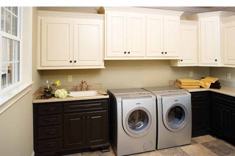 Home Plan - Interior - Laundry for Traditional House Plan #929-778 - 4 bed, 4.5 bath