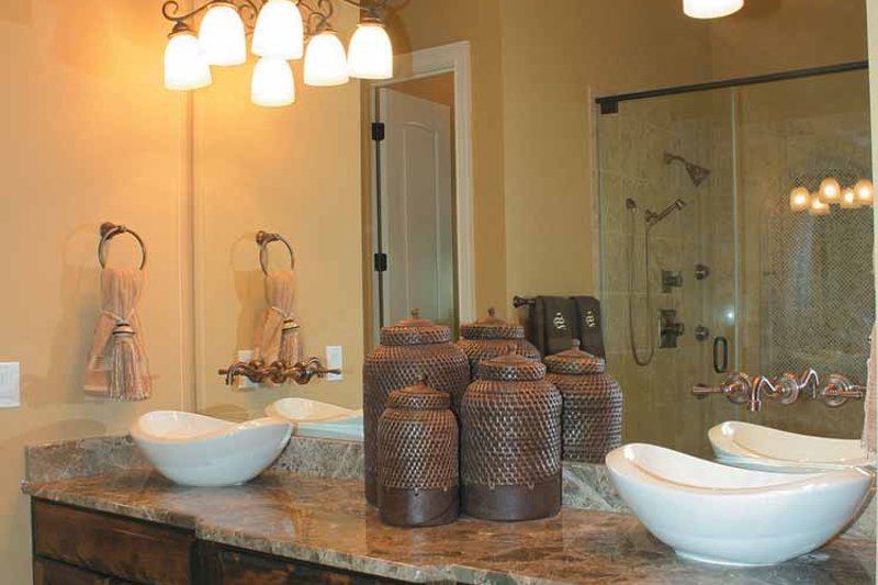 Home Plan - Interior - Master Bathroom for Colonial House Plan #927-587 - 4 bed, 4 bath
