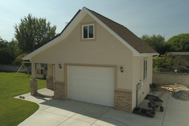House Blueprint - Exterior - Front Elevation 5 for Traditional House Plan #1060-74, 0 bath