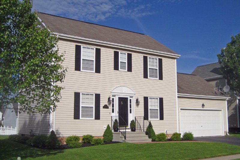 Home Plan - Classical Exterior - Front Elevation Plan #1053-1