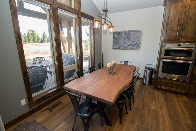 Architectural House Design - Interior - Dining Room for Craftsman House Plan #892-11 - 3 bed, 4.5 bath