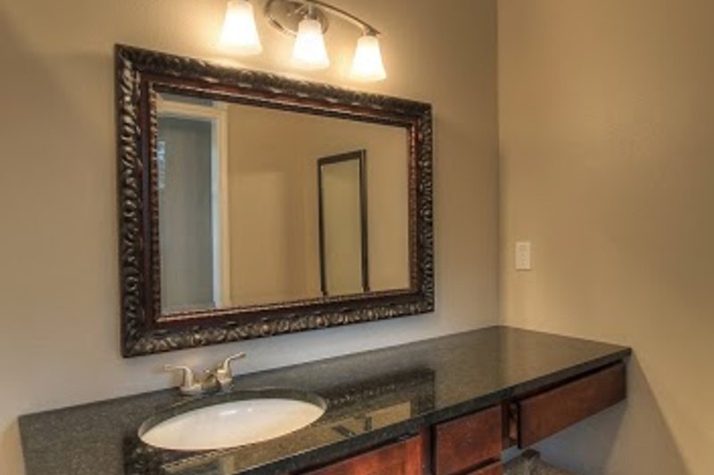 Dream House Plan - Interior - Master Bathroom 2 for European House Plan #430-42 - 3 bed, 2 bath