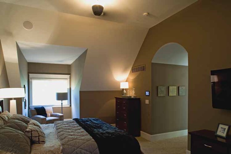 Home Plan - Interior - Master Bedroom 2 for European House Plan #928-180 - 3 bed, 3.5 bath