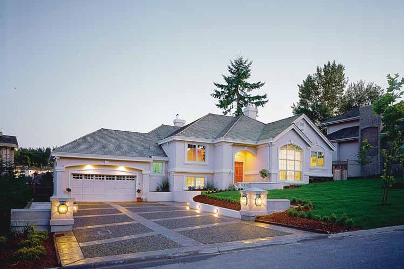 Home Plan - Mediterranean Exterior - Front Elevation Plan #47-869