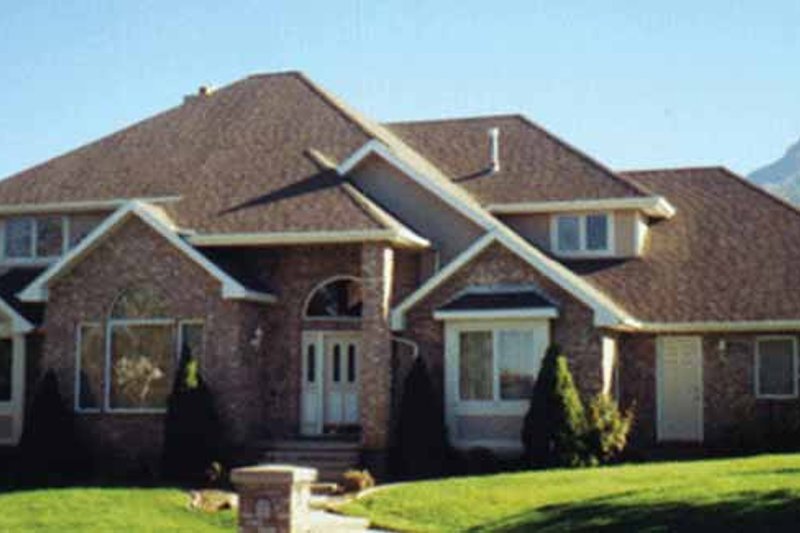 Architectural House Design - Traditional Exterior - Front Elevation Plan #945-53