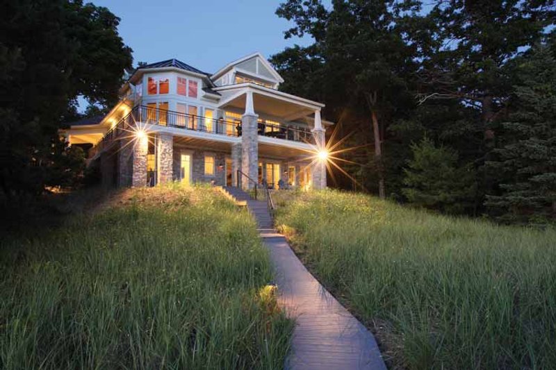 Dream House Plan - Craftsman Exterior - Rear Elevation Plan #928-175