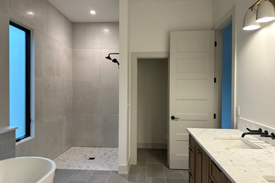 Interior - Master Bathroom for Farmhouse House Plan #437-135 - 4 bed, 3.5 bath