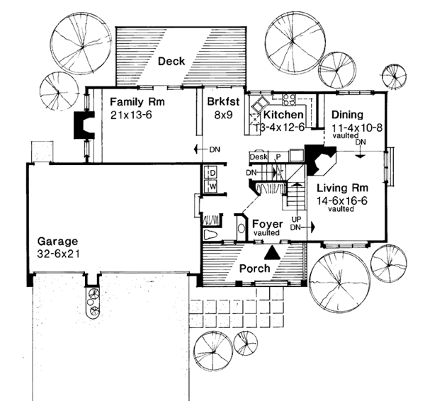 House Blueprint - Traditional Floor Plan - Main Floor Plan #320-1495