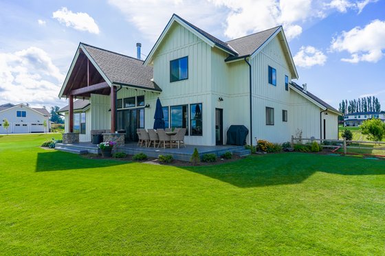 Photo 6 for Farmhouse House Plan #1070-104 - 4 bed, 2.5 bath