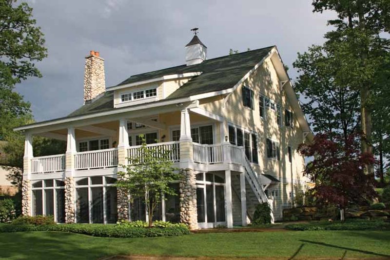 Bungalow Style House Plan - 5 Beds 3.5 Baths 3603 Sq/Ft Plan #928-22 Exterior