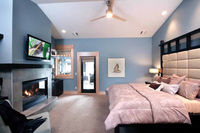 Dream House Plan - Interior - Master Bedroom for Prairie House Plan #928-62 - 4 bed, 4 bath