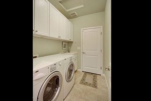 Photo 14 for Craftsman House Plan #132-101 - 2 bed, 2 bath