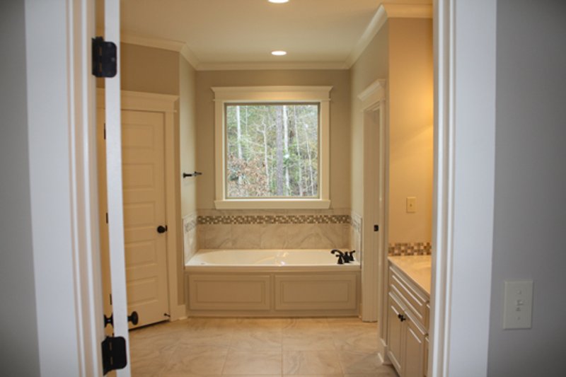 Architectural House Design - Interior - Master Bathroom 1 for Country House Plan #430-56 - 3 bed, 2 bath
