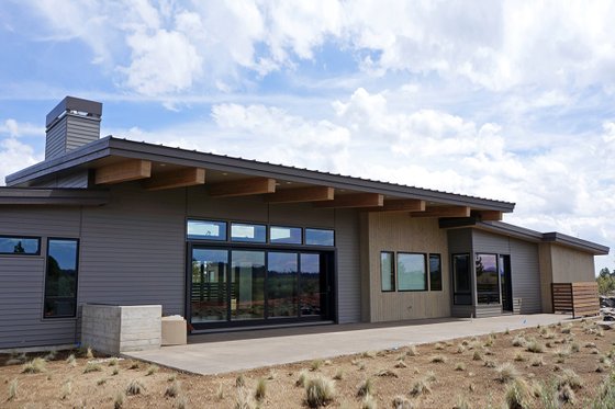 Exterior - Rear Elevation 1 for Traditional House Plan #892-25 - 3 bed, 3.5 bath