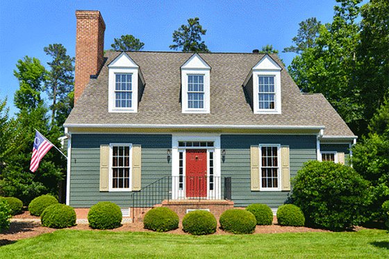 Exterior - Front Elevation for Colonial House Plan #137-204 - 3 bed, 3 bath