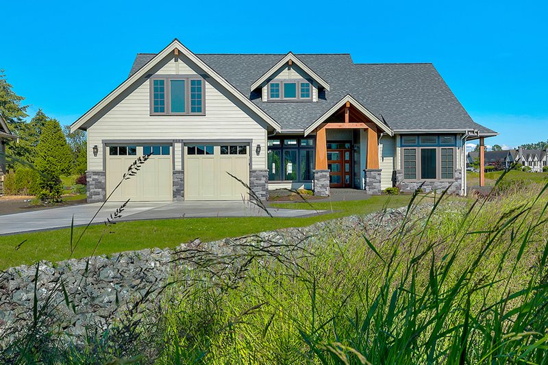 House Design - Craftsman Exterior - Front Elevation Plan #1070-5