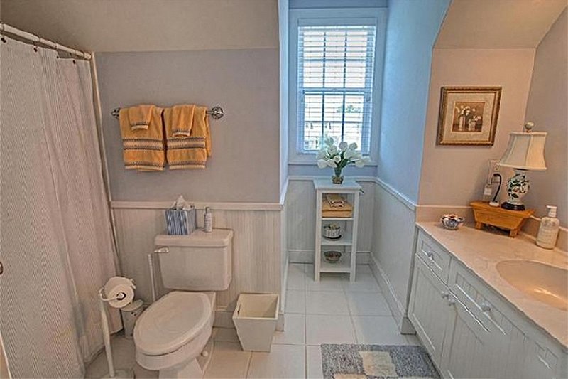 Architectural House Design - Bathroom - 2600 square foot Southern home