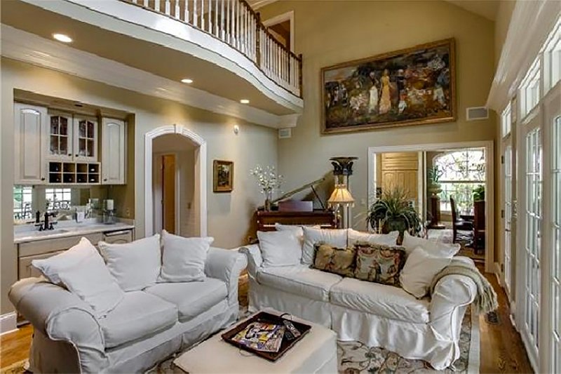 Home Plan - Interior - Family Room 3 for Country House Plan #137-148 - 4 bed, 3 bath