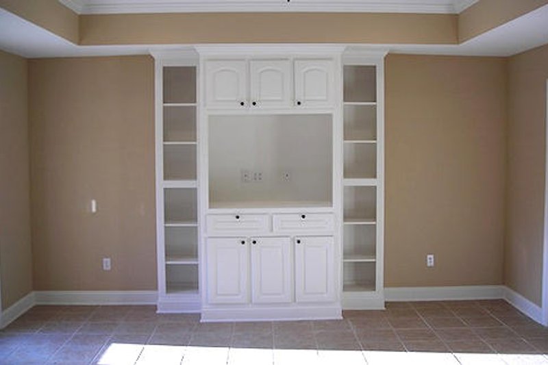 Dream House Plan - w/o fireplace