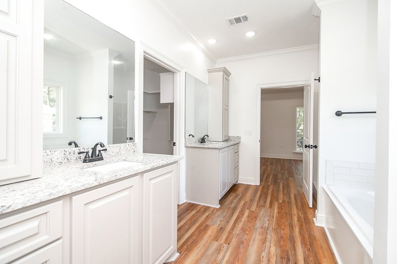 Architectural House Design - Interior - Master Bathroom 1 for Ranch House Plan #430-283 - 4 bed, 2 bath