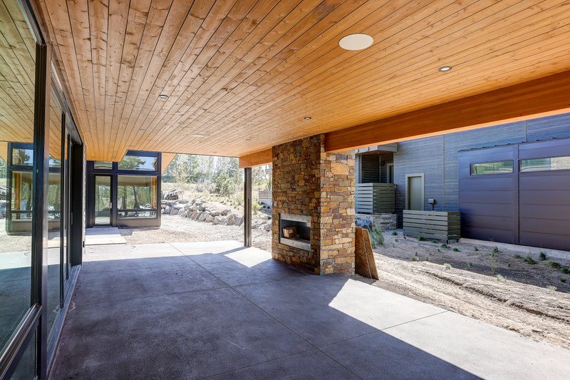 House Blueprint - Exterior - Outdoor Living 1 for Contemporary House Plan #892-39 - 4 bed, 4.5 bath