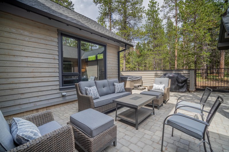 House Blueprint - Exterior - Outdoor Living 1 for Contemporary House Plan #892-43 - 4 bed, 4.5 bath