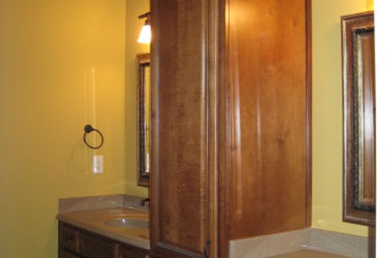 Photo 5 for European House Plan #437-41 - 4 bed, 4 bath