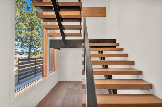 Interior - Other 4 for Modern House Plan #892-45 - 4 bed, 4.5 bath